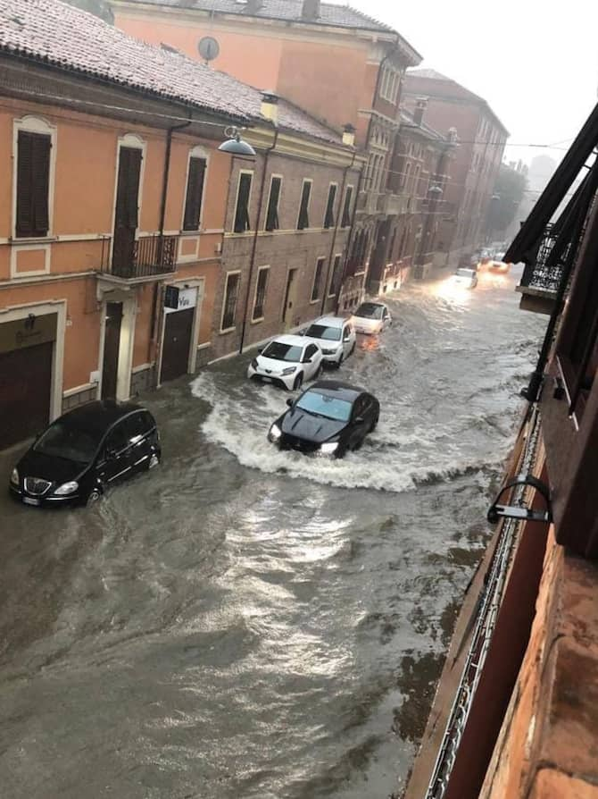 Maltempo A Ferrara, Temporali E Grandine: Strade Allagate Dopo Bomba D ...